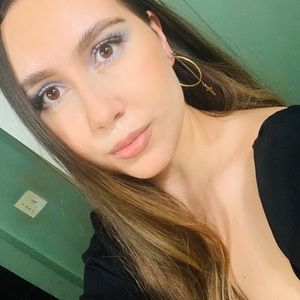 Meet your Posher, Jacqueline